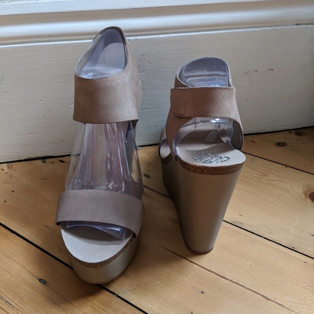 Vince Camuto Tan Wedge Sandals-taupe NIB